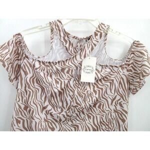 CAMISA CRISS CROSS COLD SHOULDER TOP‎ Women's Size Medium WHITE TAN ZEBRA PRINT